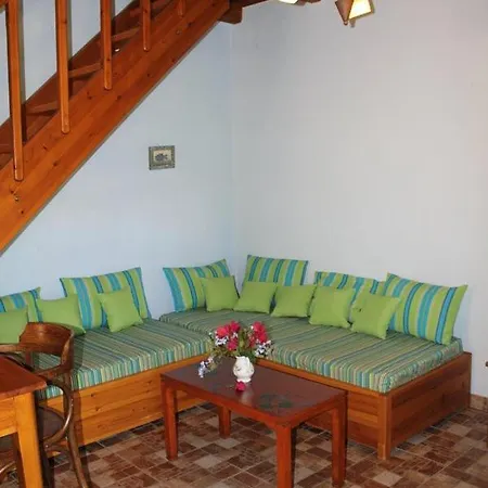 Le Jardin De Temeni Apartment Aigio Exterior photo