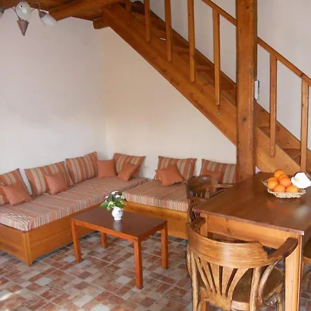 Le Jardin De Temeni Apartment Aigio Exterior photo