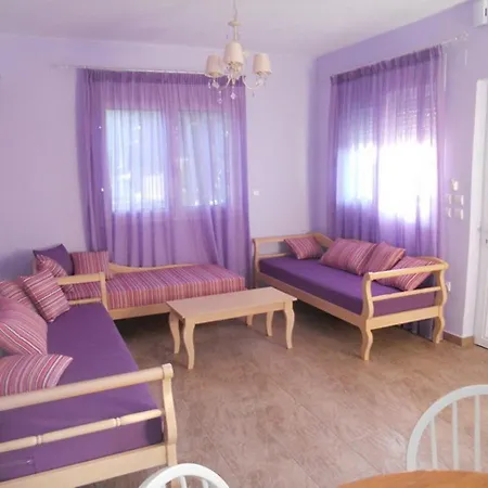 Le Jardin De Temeni Apartment Aigio Exterior photo