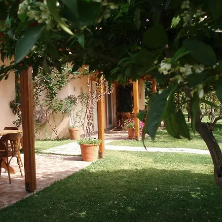 Le Jardin De Temeni Apartment Aigio Room photo